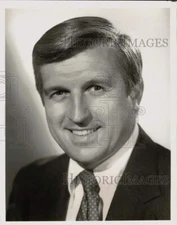 1977 Press Photo Gene F. Jankowski, President, CBS/Broadcast Group - sax33687