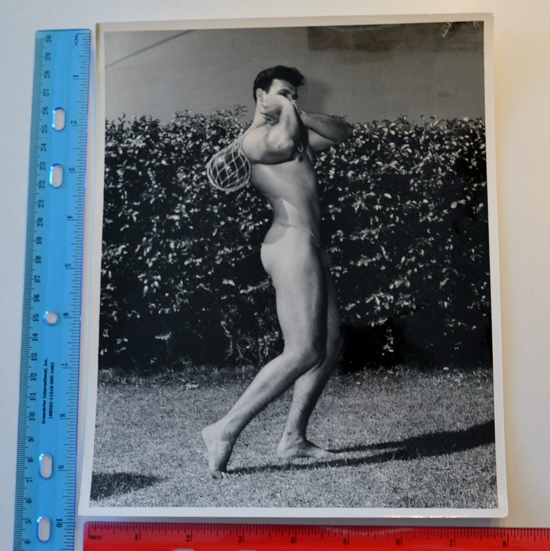  VINTAGE gay male PHYSIQUE BEEFCAKE photo (vb7) BRUCE LA 8x10 w ball in fishnet
