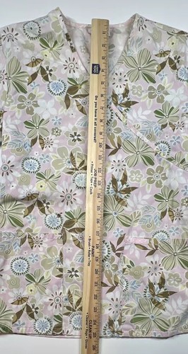 Cherokee Women's Floral Scrub Top Size XS Pink Short Sleeve V-Neck - Picture 3 of 5