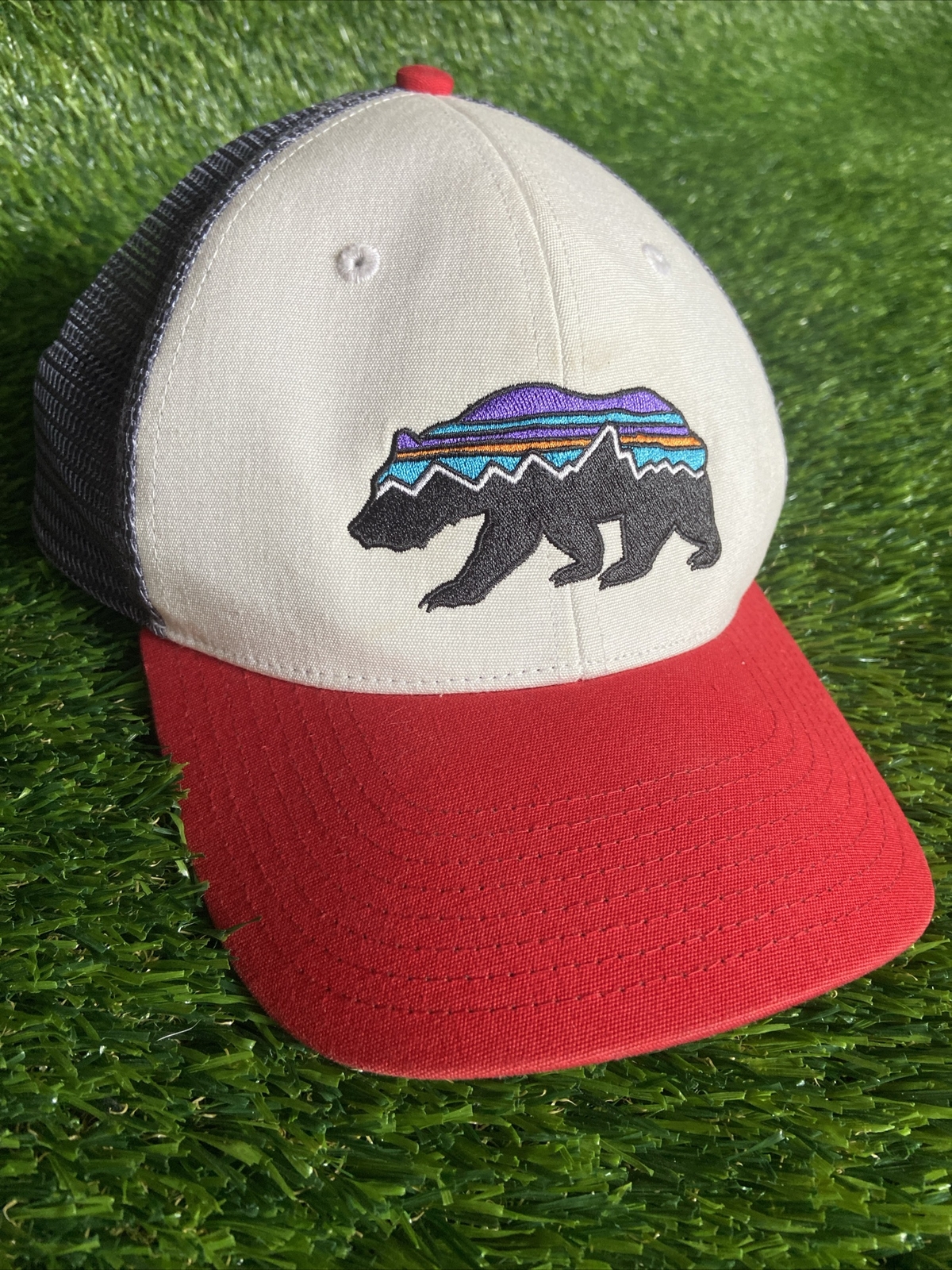 Adult One Size White Red Mesh Trucker Snapback Bear Embroide