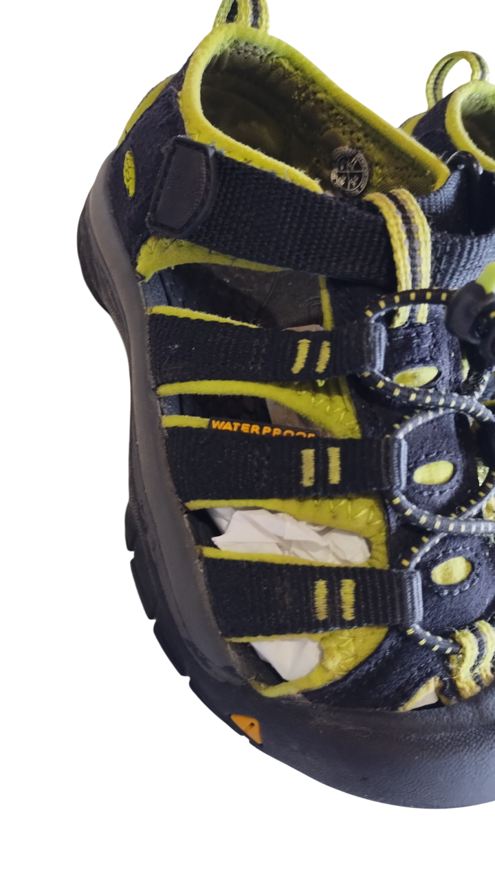 Sandali impermeabili Keen taglia 11 bambino verde nero punta chiusa escursionismo coulisse