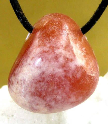MONDSTEIN ROT Trommelstein gebohrt EDELSTEIN ANHÄNGER Nr.58 MONDSTEIN ROT Trommelstein gebohrt EDELSTEIN ANHÄNGER Nr.58