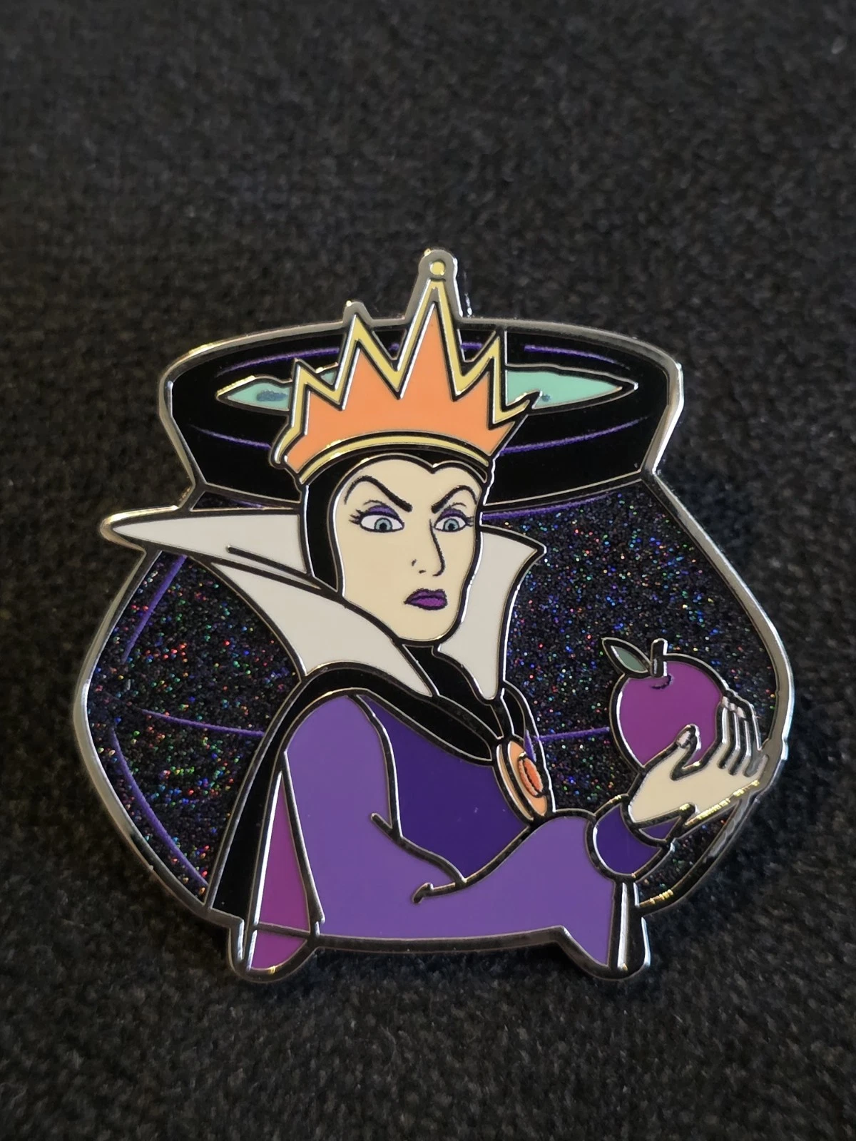 2025 Disney Mickeys Not So Scary Halloween Party Cauldron Pin Evil Queen (C)