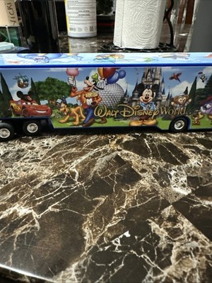 Hot Wheels Semi Truck & Trailer Walt Disney World / Disneyland