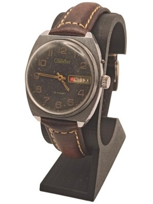 Slava Slawa Vintage Herrenuhr Mechanisch 26 Steine Tag Datum UdSSR