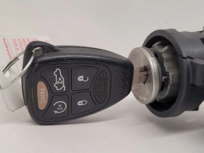 07-18 Wrangler Interruptor de bloqueo de encendido Cilindro Llave Columna de dirección MTD 04685719AH Foto 3 de 4