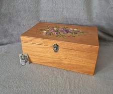 Boite à couture en bois décor floral fait main signé BH