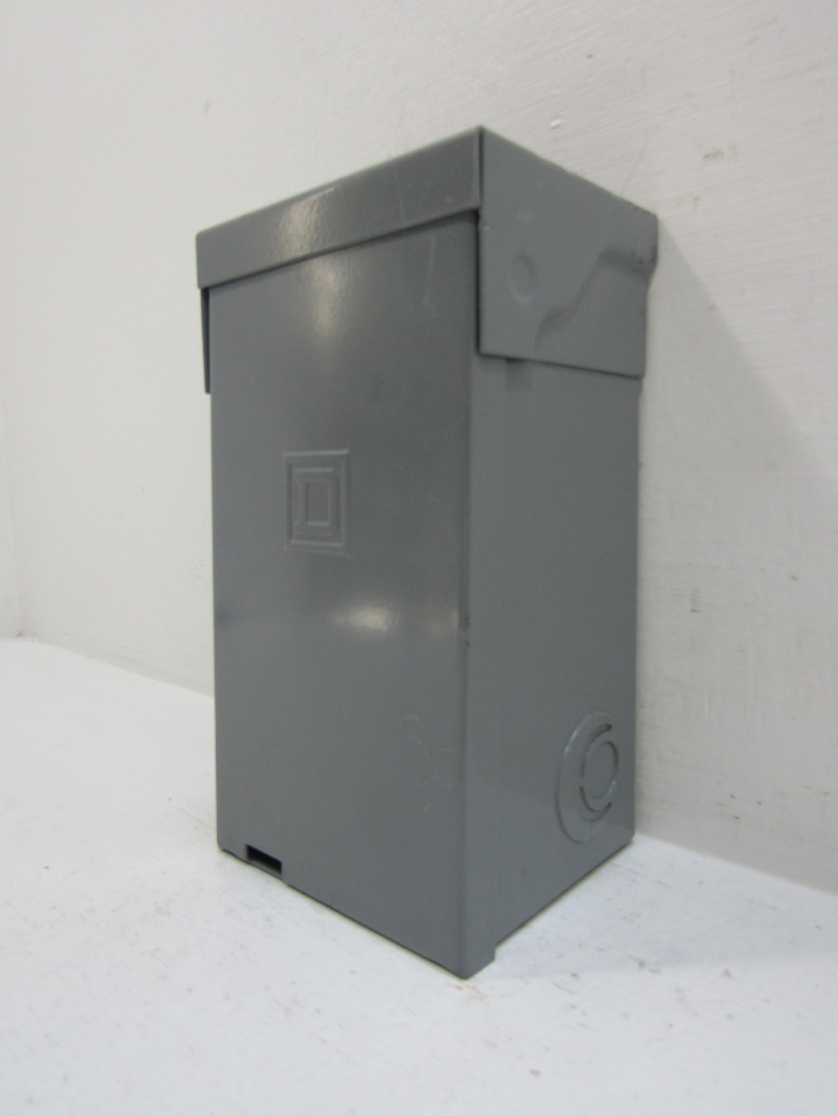 NEW Square D HOM2-4L50R HomeLine Rainproof 50 Amp Load Center 50A 120/240V 3R