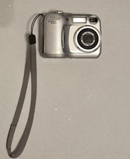 Nikon COOLPIX E3100 3.2MP Digital Camera Untested Point Shoot FOR PARTS