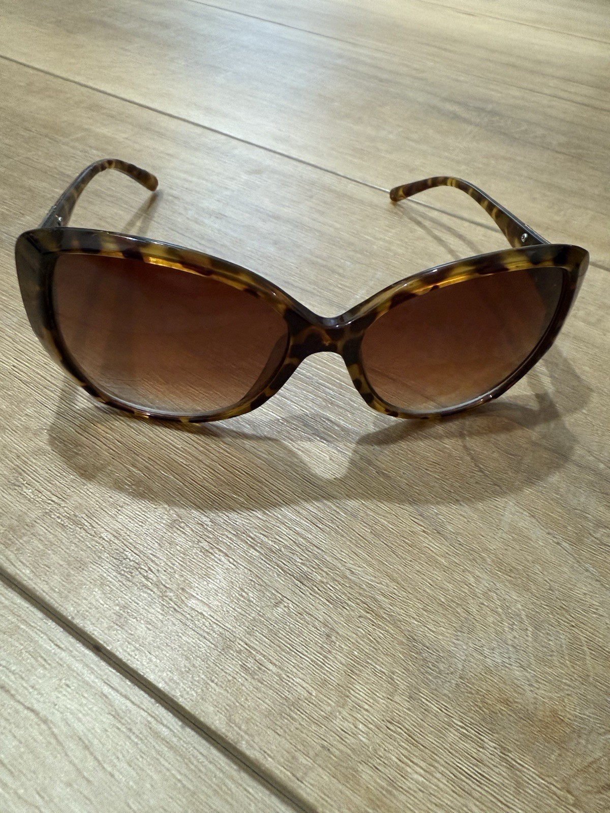 Tortoise Shell Big Rounded Sunglasses - image 3