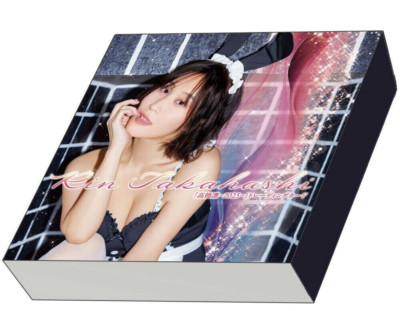 Bikini Girl Rin Takahashi 2025 Trading Card 1 Box New  JAPANESE IDOL 72 pieces