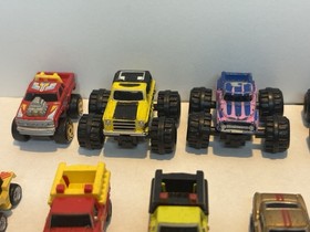 Micro Machines Cars Trucks Boats Bulldozers Vintage Galoob Lot Of 21 Vehicles