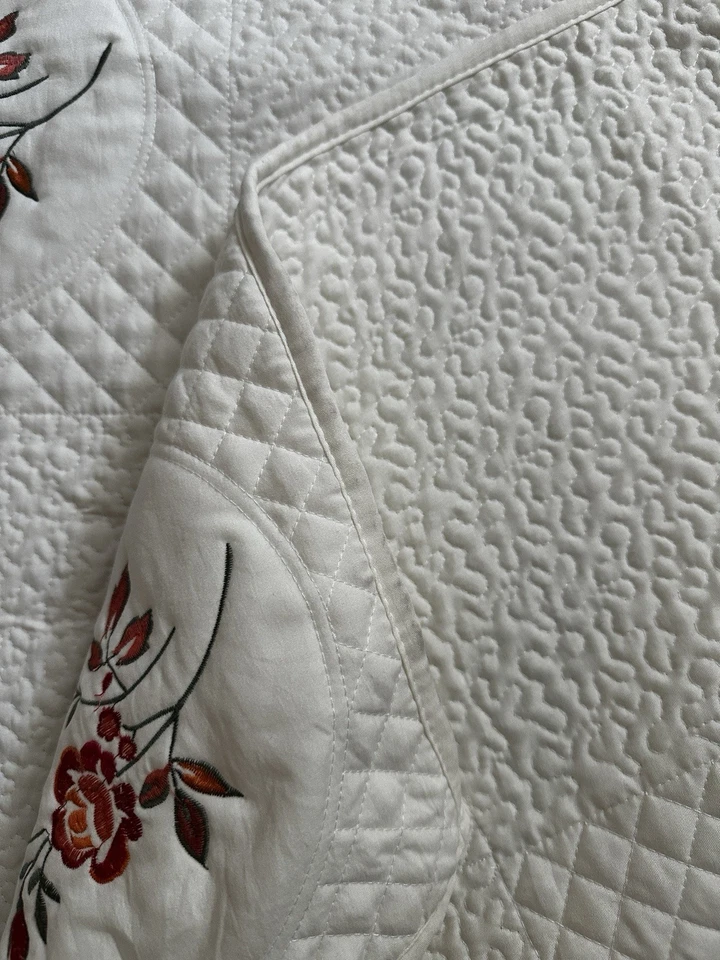 Queen/king Colchado Cobertor, 86 x 102 Blanco, Rojo Floral Bordado Ligero Foto 4 de 4