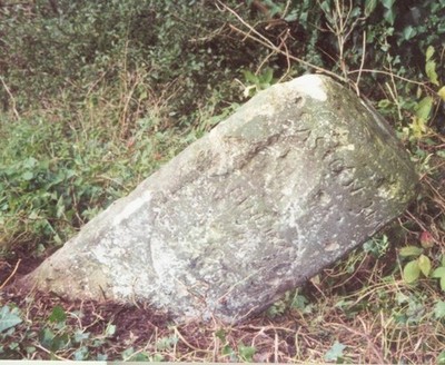 Foto 6x4 alter Meilenstein an der A417, westlich von Moulsford geschnitzter Stein Post um 2001
