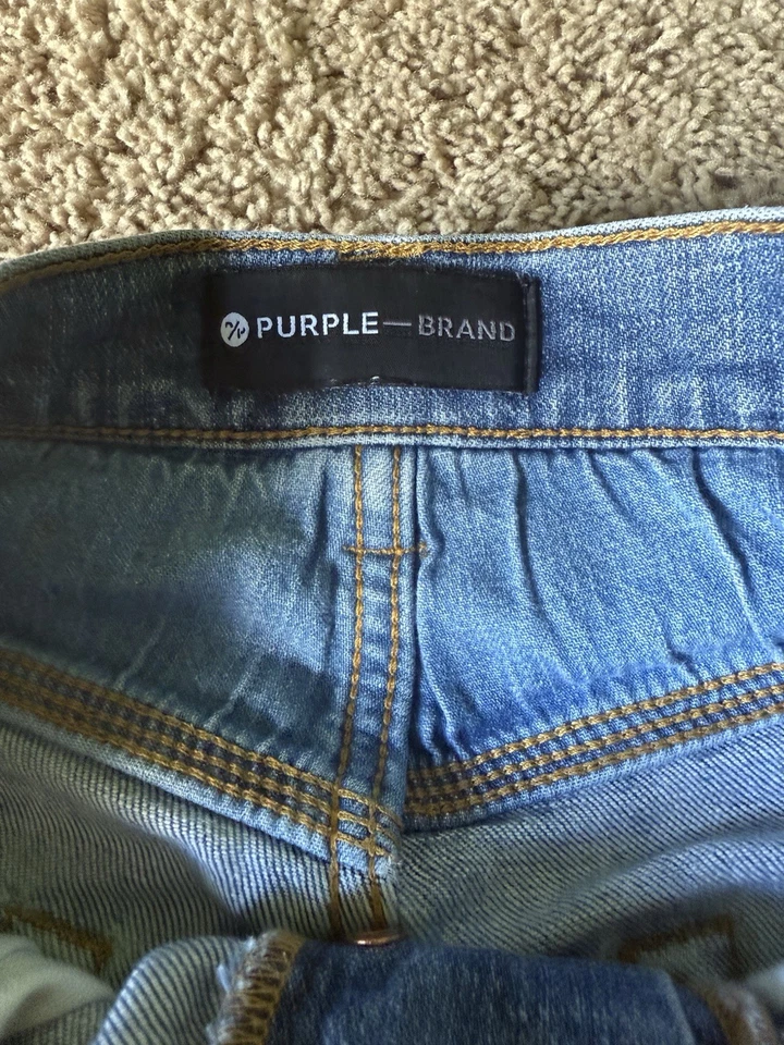 Pantalones de mezclilla ajustados Purple Brand P002 para hombre azules desgastados, talla 29, rodillas revenchadas Foto 3 de 4