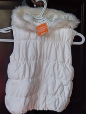 Gymboree Girls Puffer Vest With Hood, M 7/8, never worn
