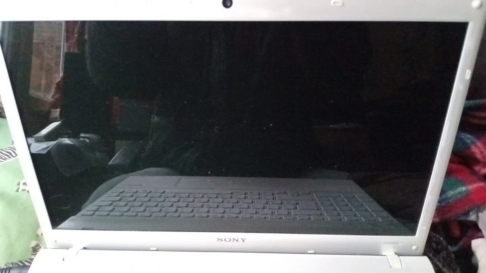 portátil sony vaio pcg-61611m vpcee2e1e Foto 2 de 4