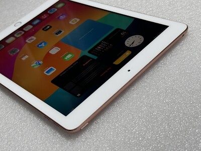 Apple iPad 6th Gen. 32GB, Wi-Fi, 9.7in - Rose Gold - GOOD