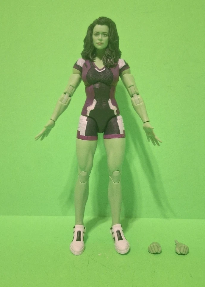 Marvel Legends SHE-HULK - INFINITY ULTRON BAF WAVE + GREAT COMIC SHE-HULK # 31 - Image 2 of 4