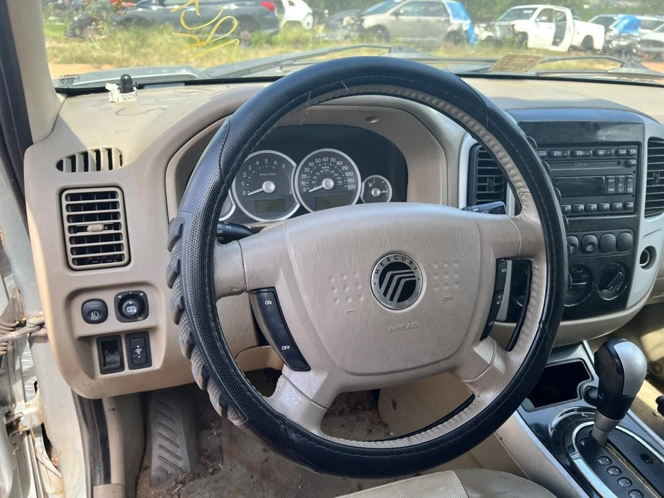 MARINER 2005 Fuel Vapor Canister 104870769 Foto 3 de 4