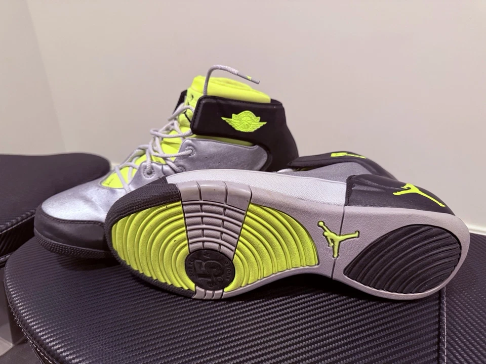 Size 10 - Jordan Melo 1.5 Wolf Grey Volt Ice - Image 4 of 4