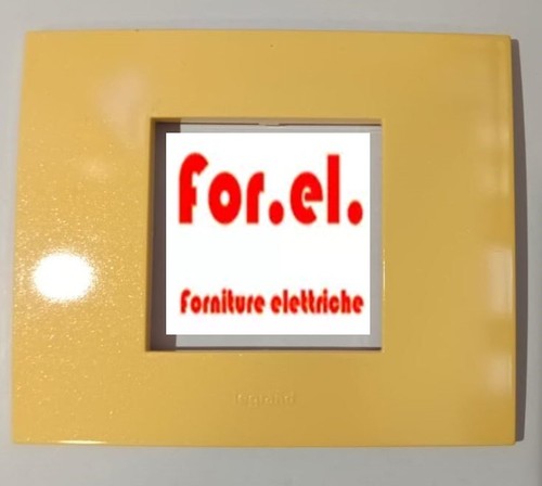 Legrand 6826 06 Plakette Quadrat Creme Glänzend 2 Module - 第 1/1 張圖片