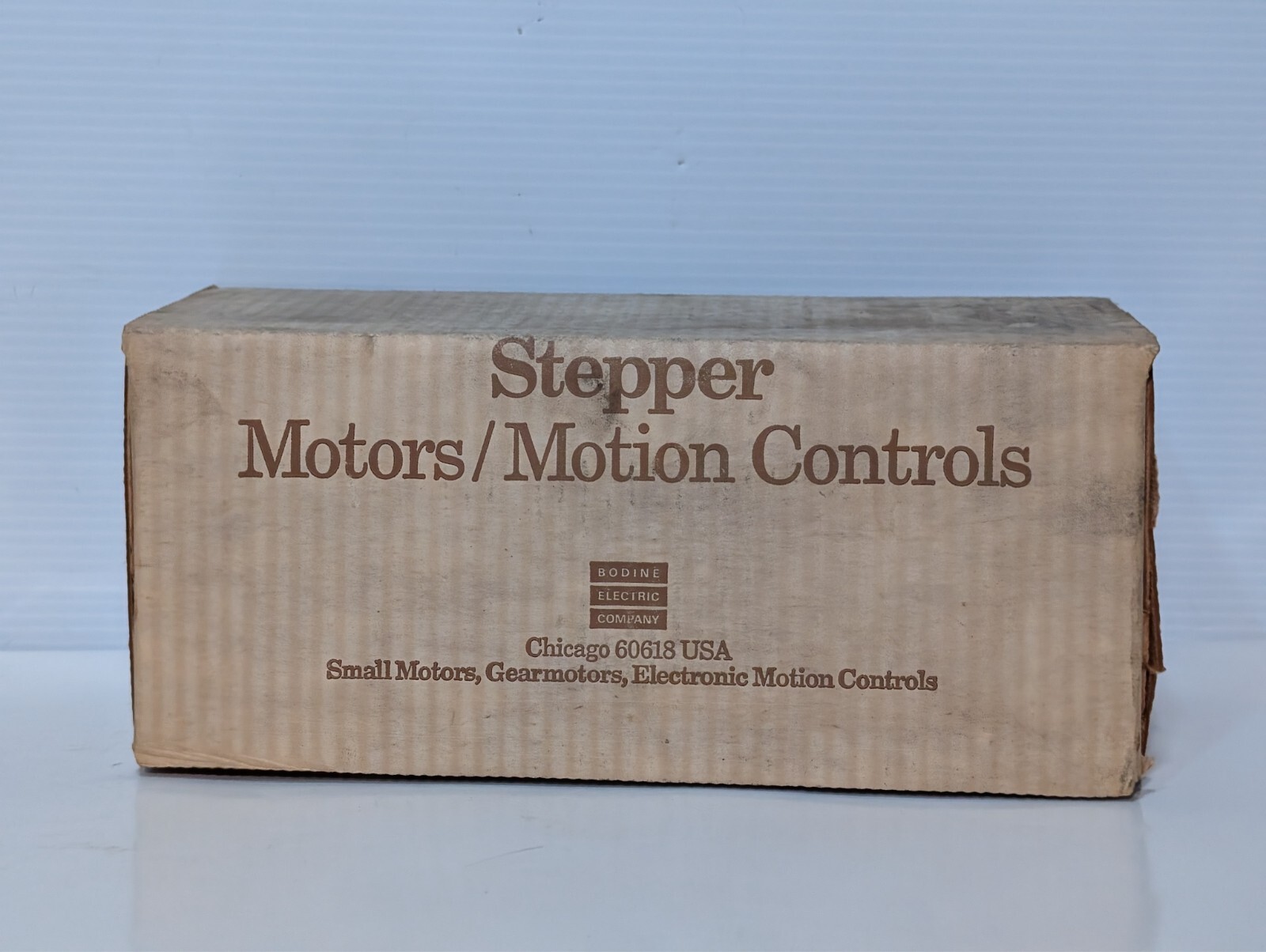 NEW Bodine 34T2BEHH DC Stepper Motor 2013FL0040 3V 4A 200 OZ-IN 200 Steps/Rev