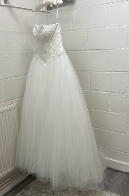 Mori Lee Ballkleid Brautkleid 10-12 Ivory. Mit langer Schleppe & abnehmbaren Trägern