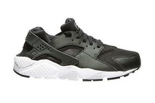 black huaraches junior size 5