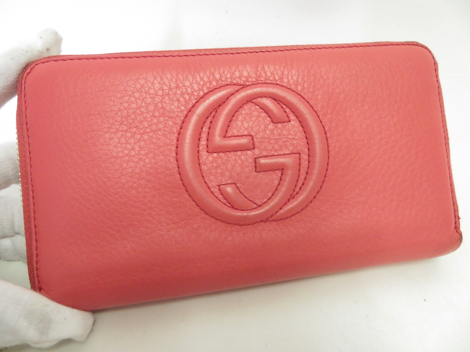 Authentic GUCCI GG Soho Interlocking Zip Around Z… - image 2