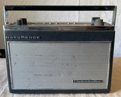 RARE Vintage NordMende Globetrotter Multiband Radio 5D FM For Parts/Repair