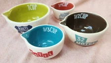 Vintage Nesting Measuring Cups Pour Spout Bowls Retro Set of 4 Cooking Baking