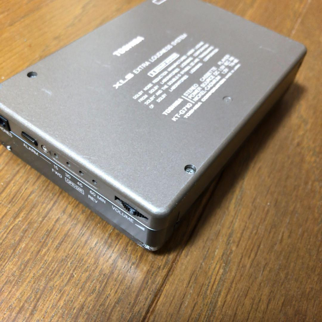 TOSHIBA WALKY KT-G710 Cassette Player Made in Japan Plastic TOSHIBA WALKY KT-G710 Cassette Player Made in Japan Plastic