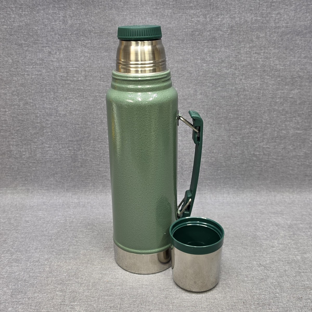 Stanley Classic Vacuum Insulated Bottle Thermos 1.1 QT Hammertone