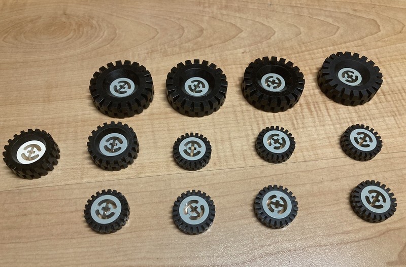 Lego vintage technic wheels 3482c03, 3482c01 and 3482c02 gray NO CRACKS
