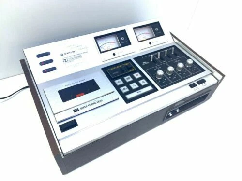 Reproductores de cassettes SANYO