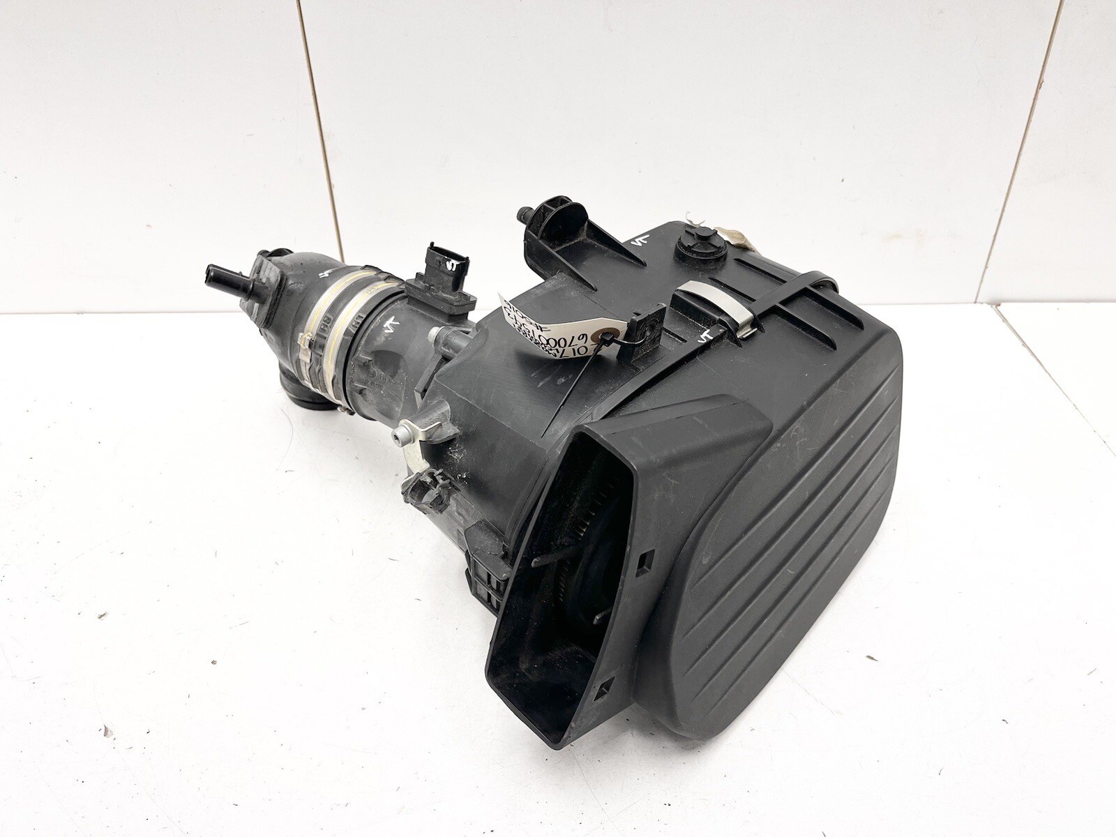 ⭐️2017-2020 MASERATI LEVANTE RIGHT AIR CLEANER FILTER HOUSING - 670001543 - OEM