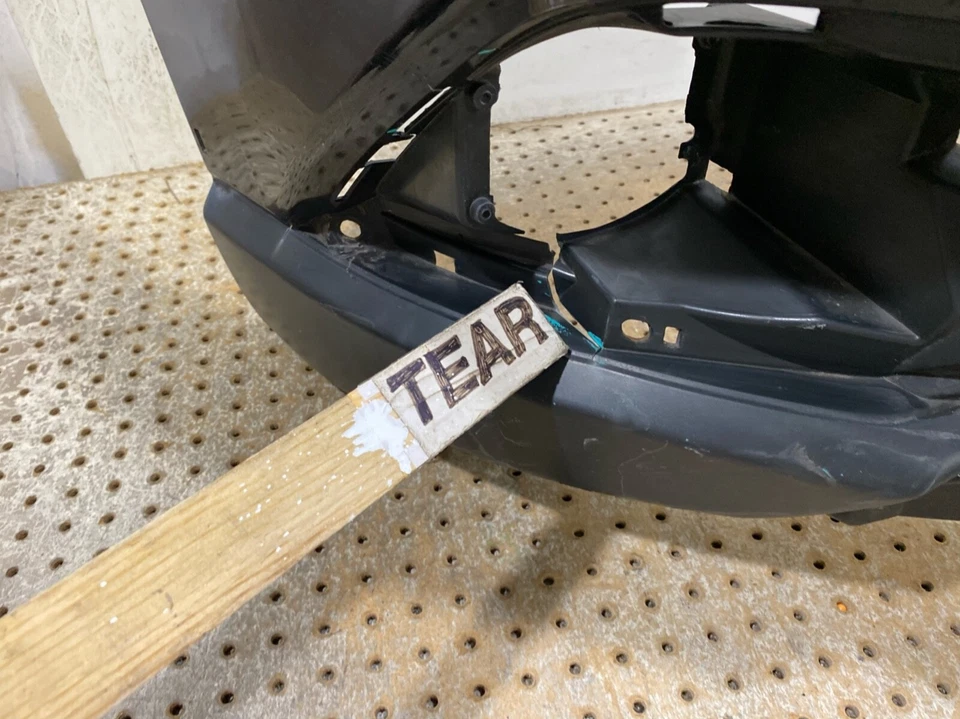 Cubierta de parachoques delantero OEM 2016 2017 2018 Mitsubishi Outlander ES/GT/SE/SEL Foto 4 de 4