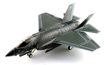 Hobby Master 1:72 USN Lockheed-Martin F-35C Joint Strike Fighter, Chrome, HA6212