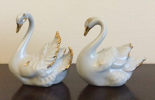 Capodimonte Small Swans with Swaroski Crystals - set of 2 - Picture 3 of 9