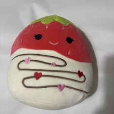 SQUISHMALLOWS, SCARLET THE STRAWBERRY, Plush Toy Pink/Green  