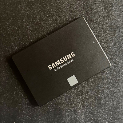 Samsung 850 EVO 250GB 2,5'' SATA III interne SSD V-NAND MZ7LN250HAJQ