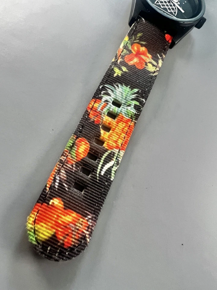 Reloj Neff Daily Piña Tropical Cuarzo 42mm Funciona Foto 4 de 4