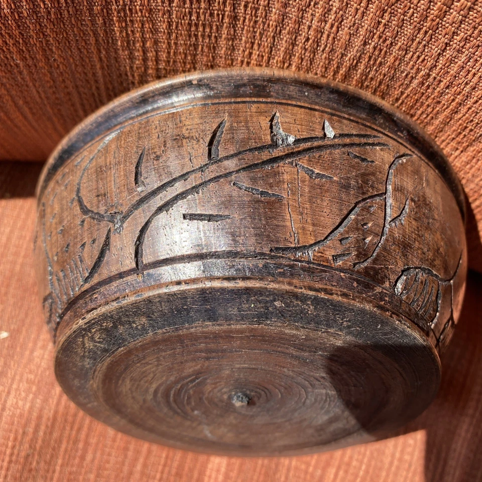 Tigela de madeira esculpida à mão tigela de salada de rinoceronte africano vintage redonda 5” - Imagem 4 de 4