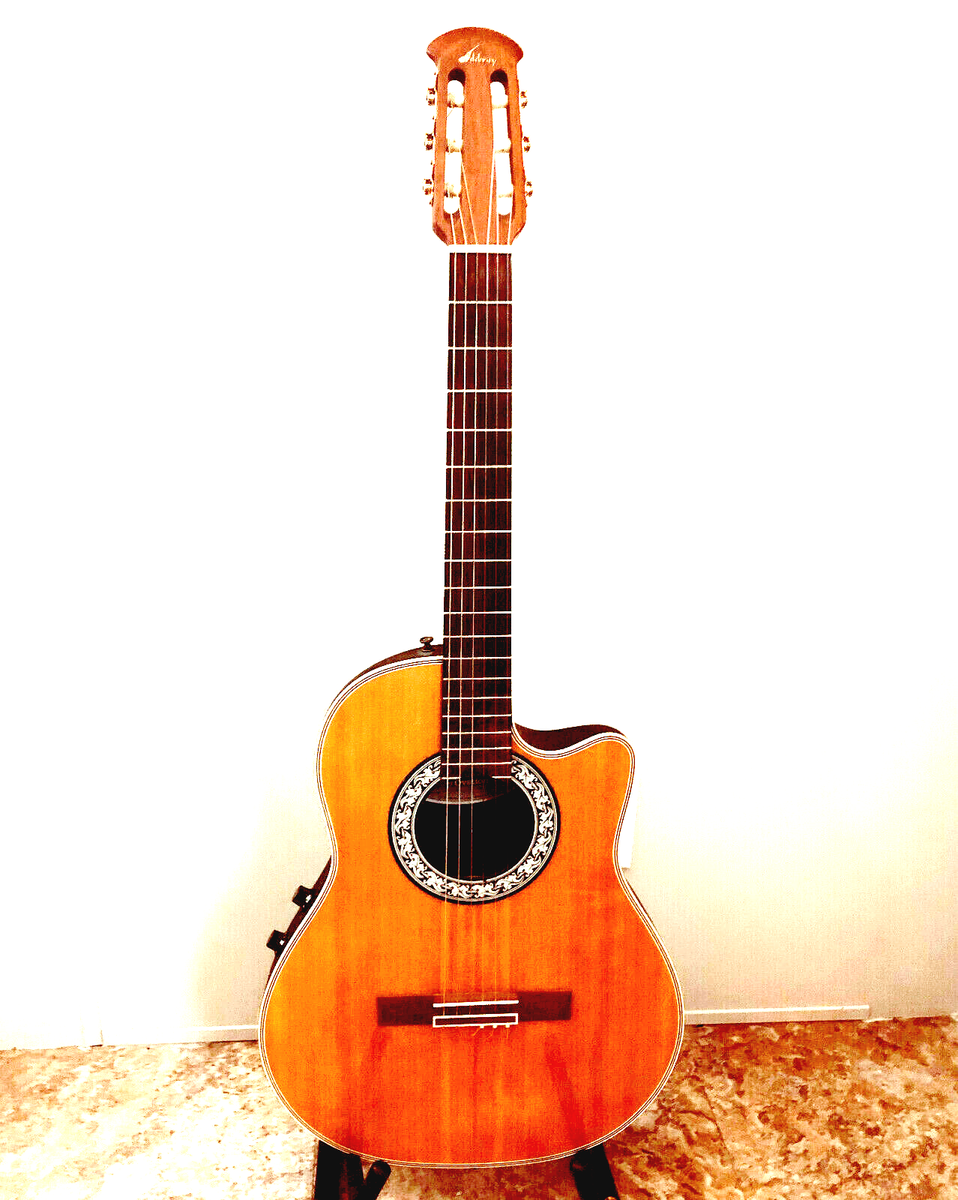 Ovation Celebrity CC53 Acoustic/Electric Classical Guitar Solid