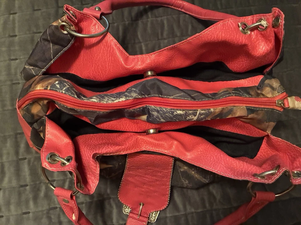 Bolsa de transporte Texas Leather Manufacturing rosa e camuflada nova cravejada Bling - Imagem 4 de 4