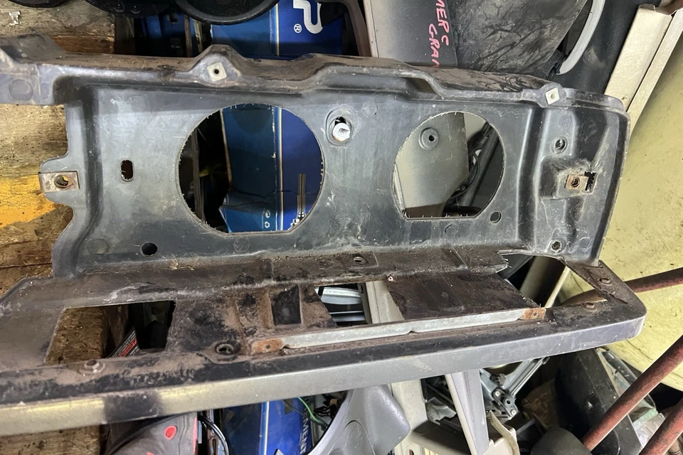 Oldsmobile 98 1986-1987 noventa y ocho panel de cabezal panel de montaje de faros OEM Foto 4 de 4