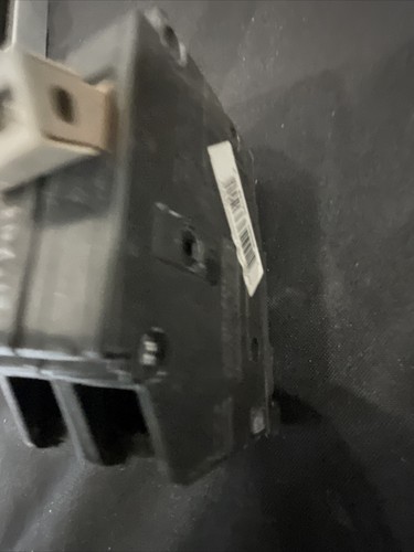 Eaton Cutler Hammer CHF230 CH230 120/240v\V 30 Amp 2 Pole Circuit Breaker NEW - Picture 2 of 7