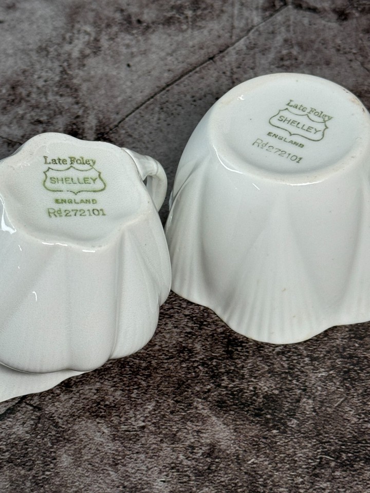 Shelley DAINTY WHITE small coffee Sugar & Creamer set Made in ENGLAND