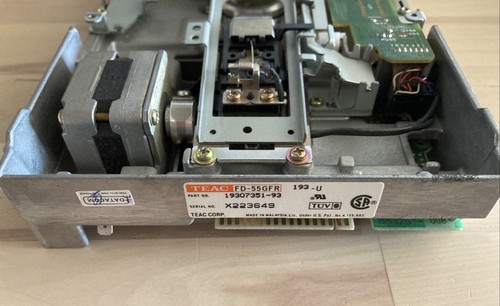 TEAC FD-55GFR 193-U 5.25" FDD FLOPPY DISKETTEN-LAUFWERK 1,2MB TESTED OK - Photo 2/3